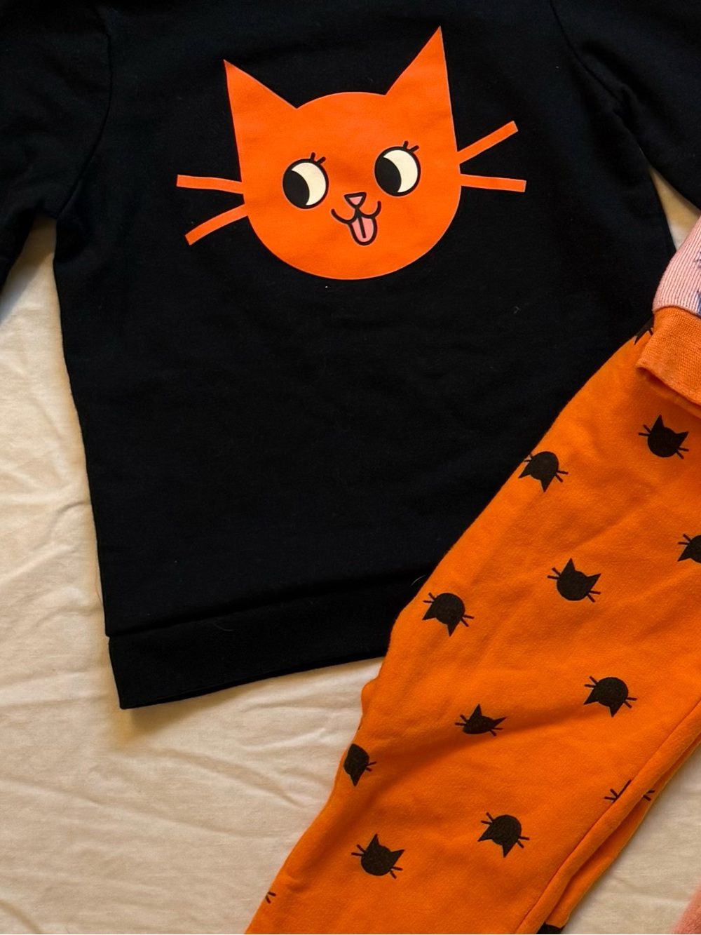 Bundle of Two Toddler Halloween Outfits/Pajamas 12-18m- Seasonal Pumpkin Fall - Picture 5 of 5